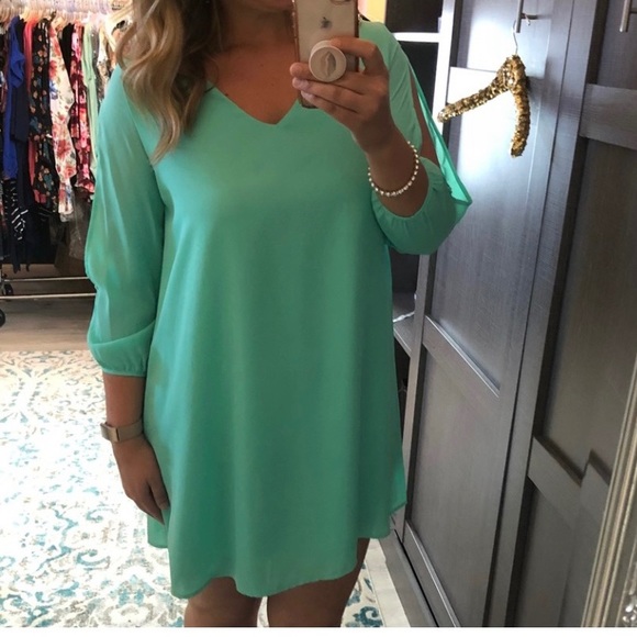 V-neck Split-sleeved FULLY LINED Dress, 
NEW✔️.  Made USA🇺🇸 - Picture 4 of 8